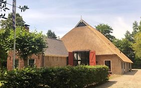 Landgoed Olterterp Lodges, Kies Een Comfortabel Huisje Of Appartement Op De Allermooiste Locatie